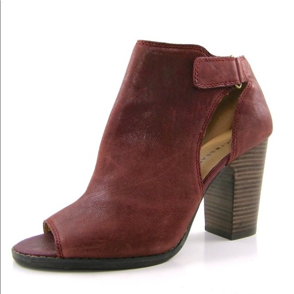 Lucky Brand Laciann Heeled Peep Toe Booties Stacked Heel Leather Burgundy Boot - Picture 1 of 9
